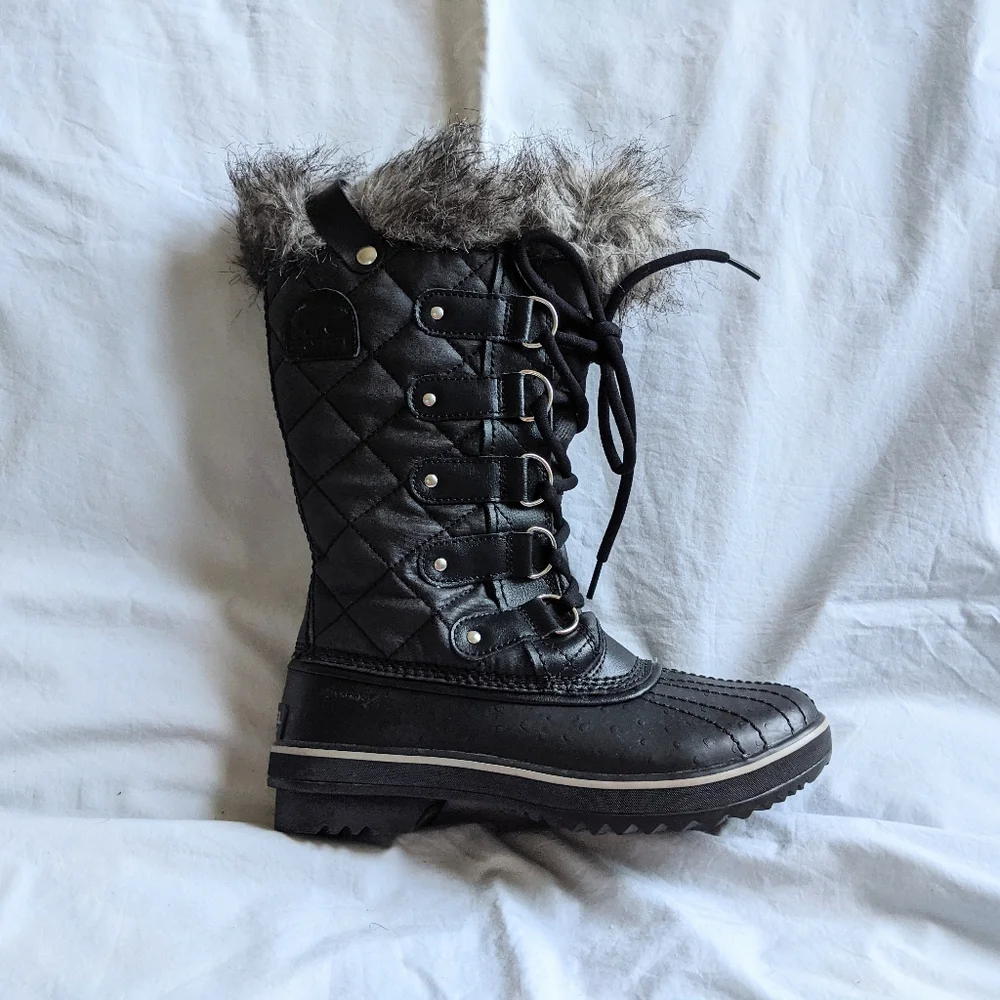 Like New Sorel women Tofino II boots size 6